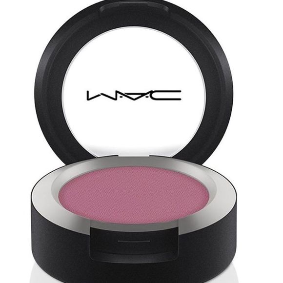 M•A•C “Ripened” Powder Kiss Soft Matte Eyeshadow - Picture 4 of 6